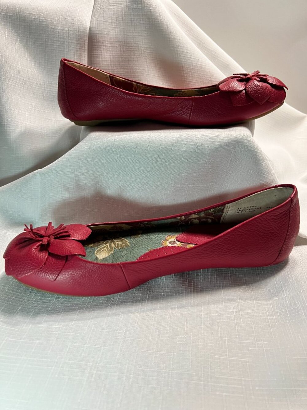 b.o.c. Born Concept Red Leather Floral Ballet Flats Slip On Comfort Shoes 8 - Picture 8 of 10